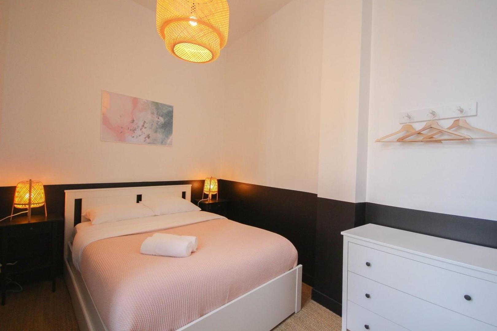 2-Bedroom Flat + Private Car Park. ลีลล์ ภายนอก รูปภาพ